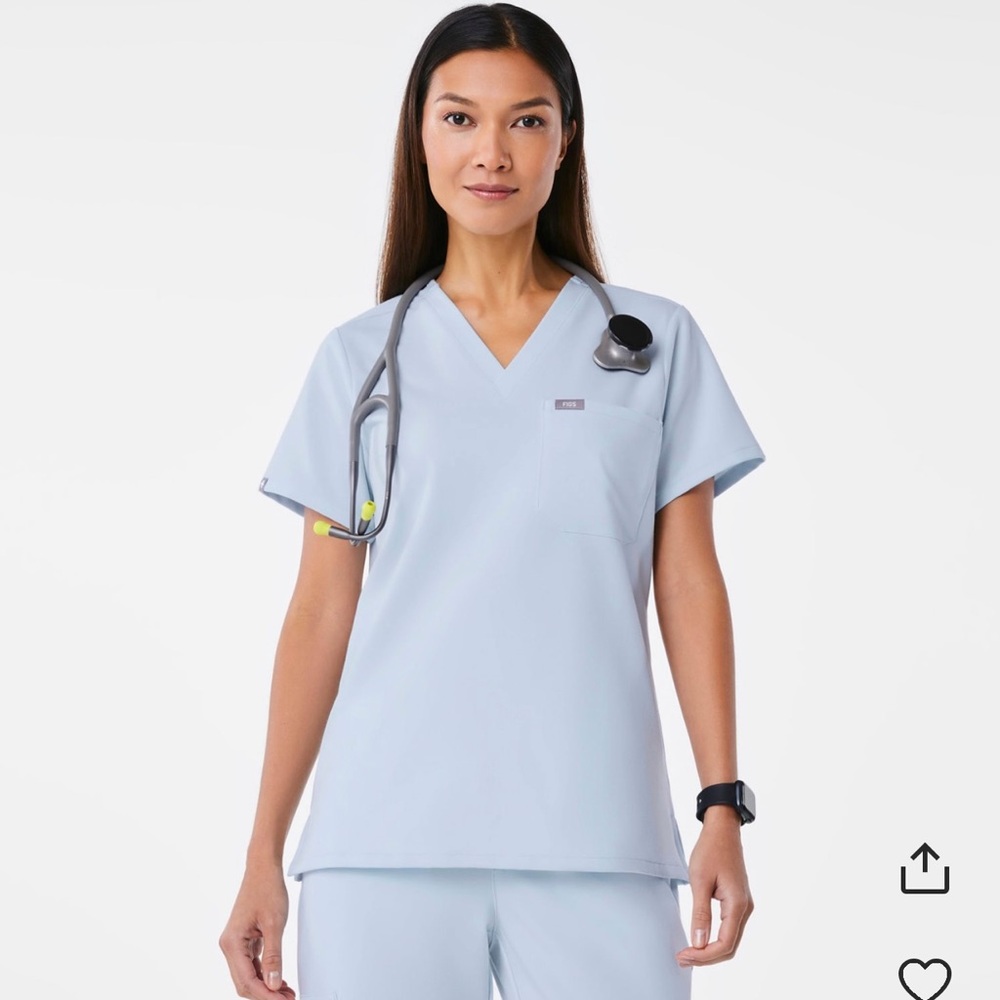 FIGS Catarina One-Pocket Scrub top and Kade Cargo Scrub pant